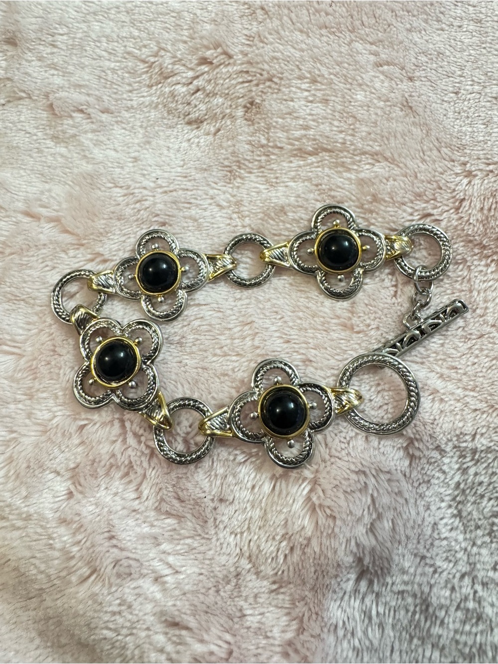 Two-Tone Flower Link Bracelet